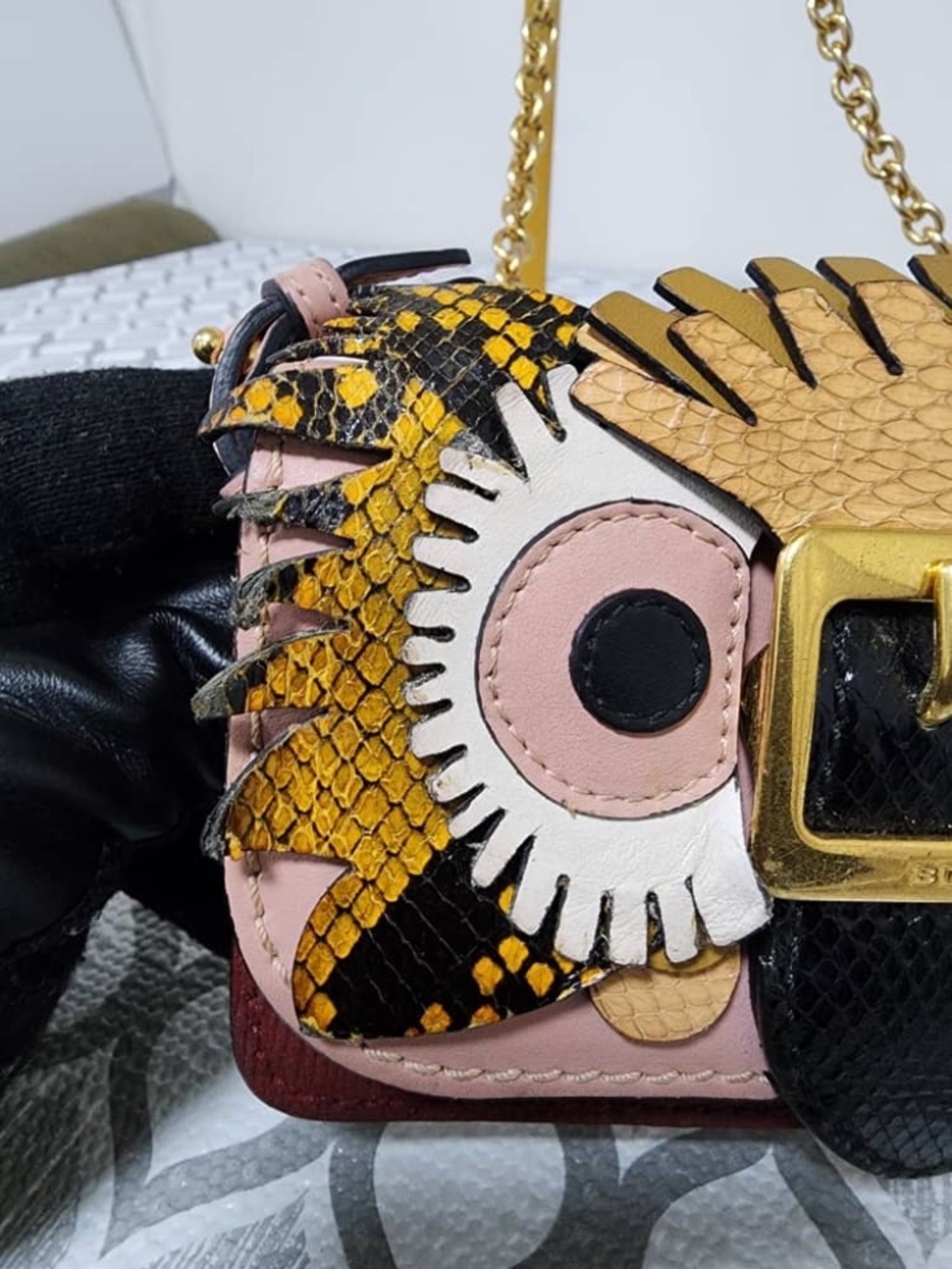 Authentic Burberry Owl Chain-Linked Crossbody Bag Multicolored - Picture 14 of 15